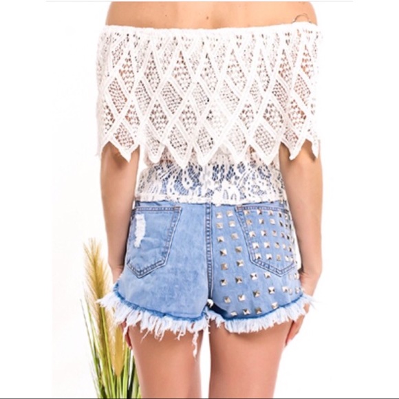 Off-the-shoulder Lace Top - Picture 2 of 3